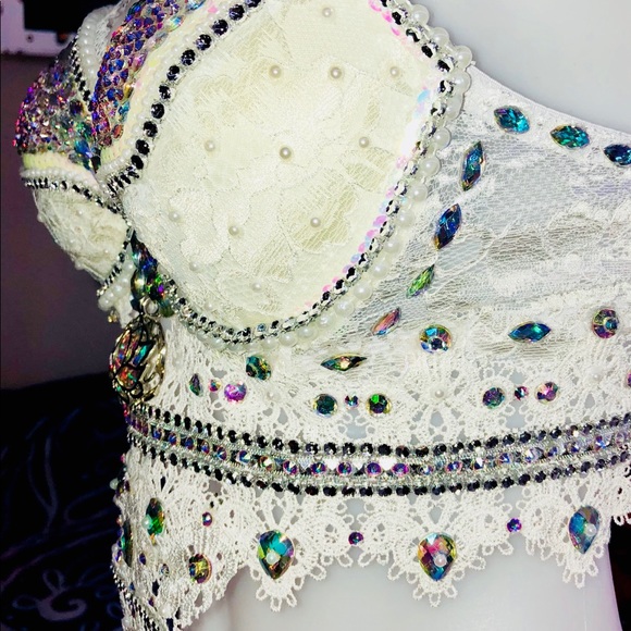 Custom Bra - Picture 3 of 7